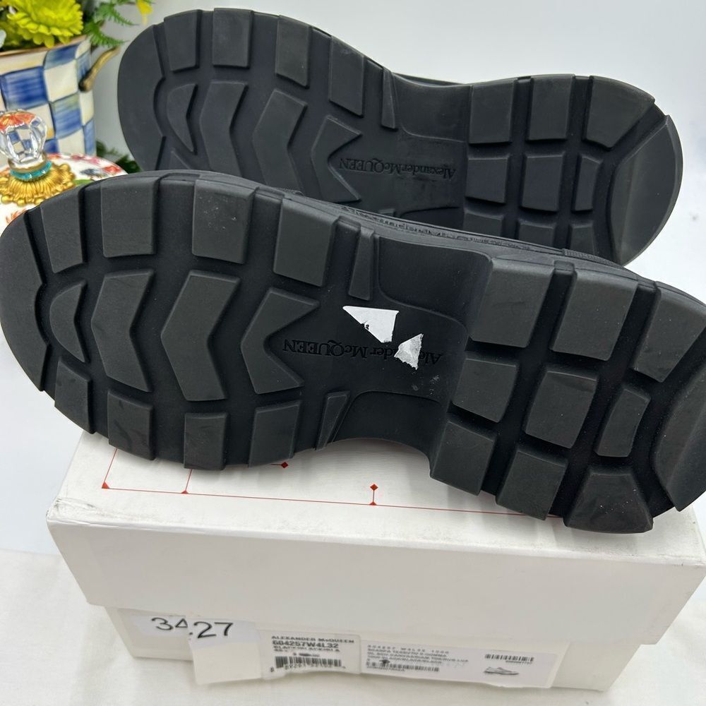 Man Alexander, McQueen tread slick low top sneakers size 43 made in Italy - Picture 5 of 7